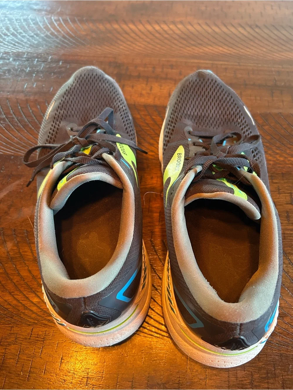 Men’s Brooks Gray Running Shoes with Lime and Blue Accents